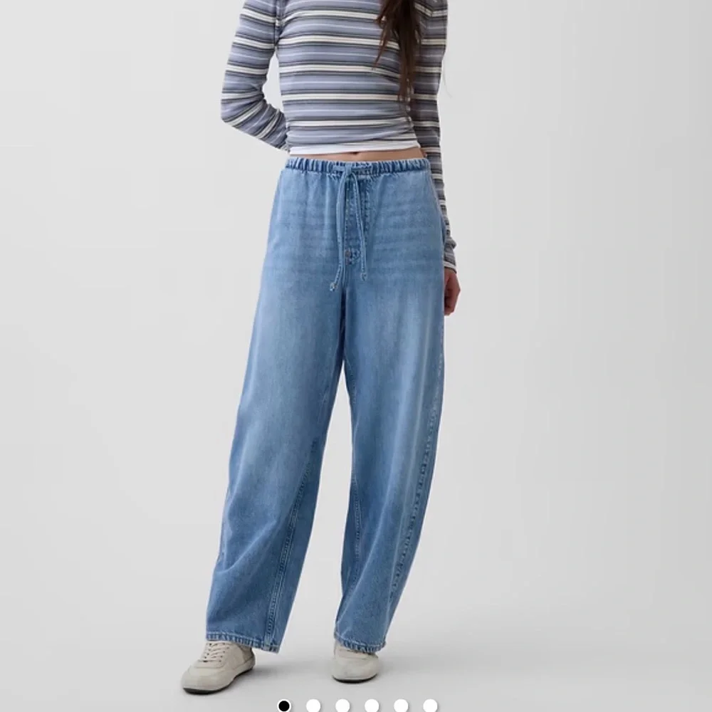 Gap High rise ultra soft barrel jean - Picture 1 of 1